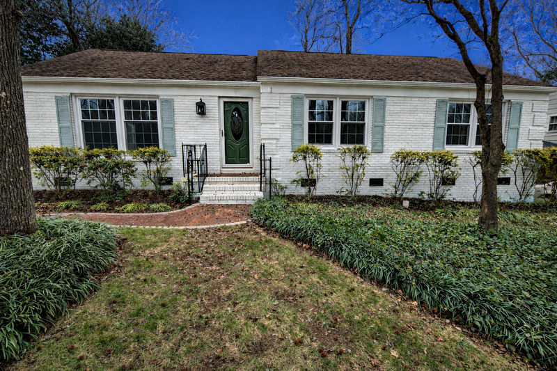Charlotte House: 908 Lynbrook Drive
