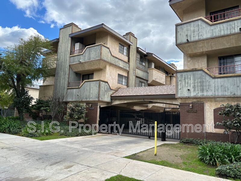 Glendale Condo: 1234 Orange Grove Ave