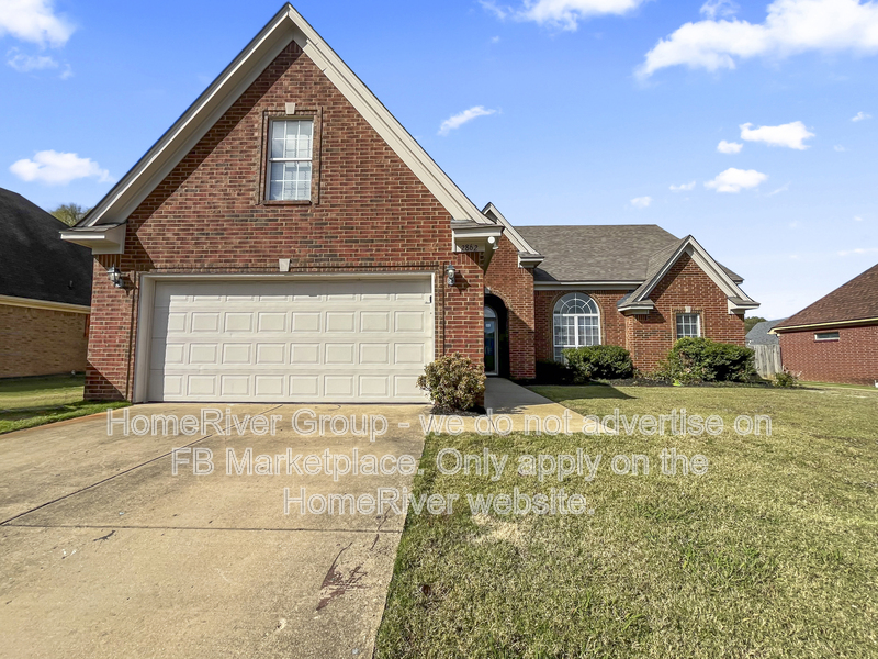 Southaven House: 2862 Pinnacle Dr