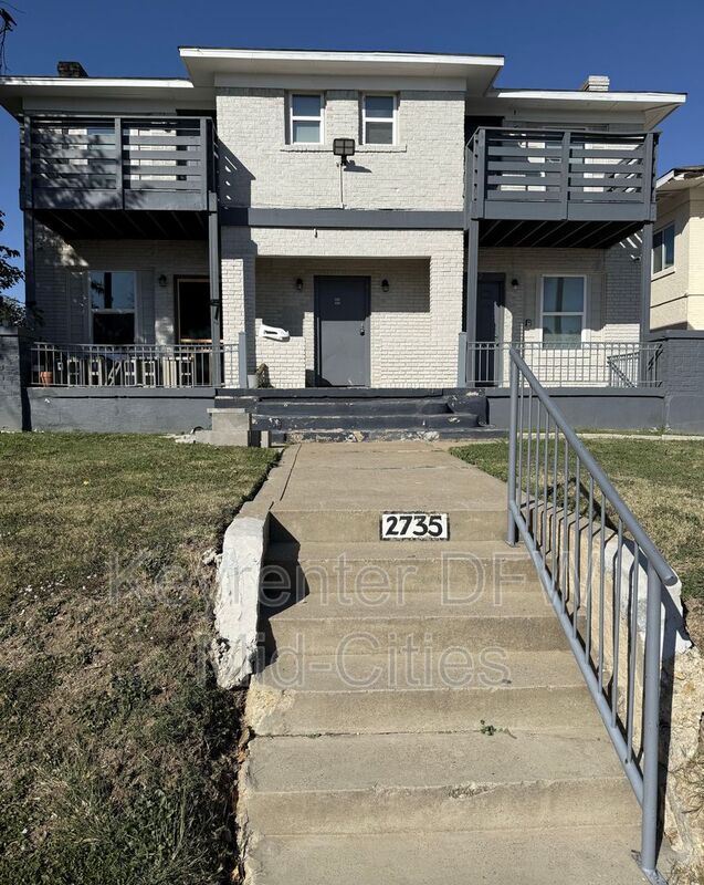 Fort Worth House: 2735 Purington Avenue