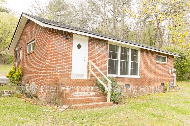 Hixson House: 936 Ely Road