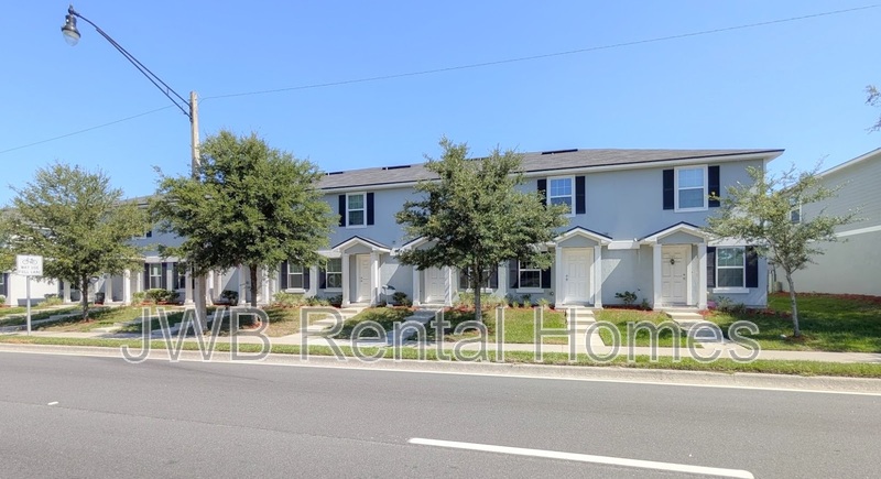 Jacksonville Townhome: 8452 McGirts Village Ln