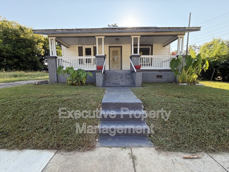 Birmingham House: 657 27th Street