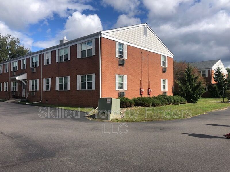 Request a Viewing for 173 East Tioga Street, Unit 39E Tenant Turner