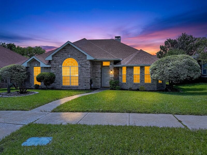 Frisco House: 7601 King Arthur Rd