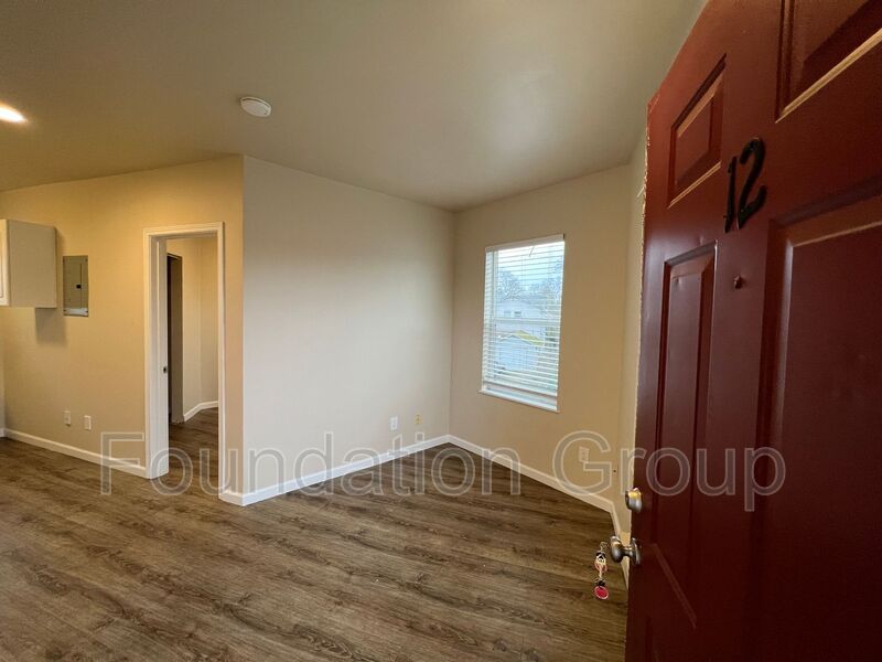 Seattle House: 842 Davis Place S