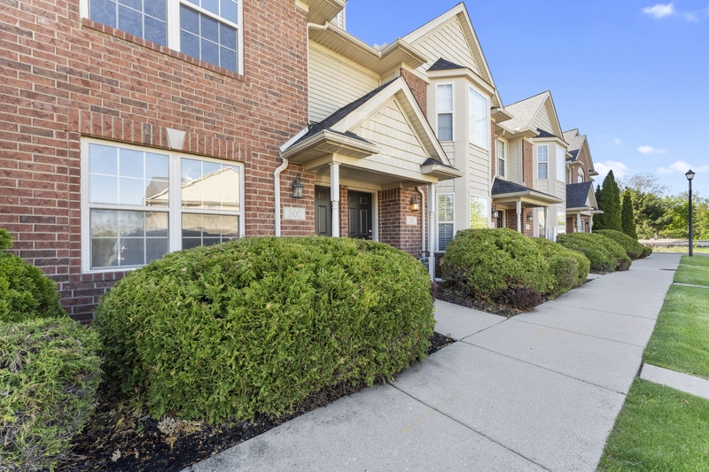 Monroe Condo: 208 Taddeo Dr.