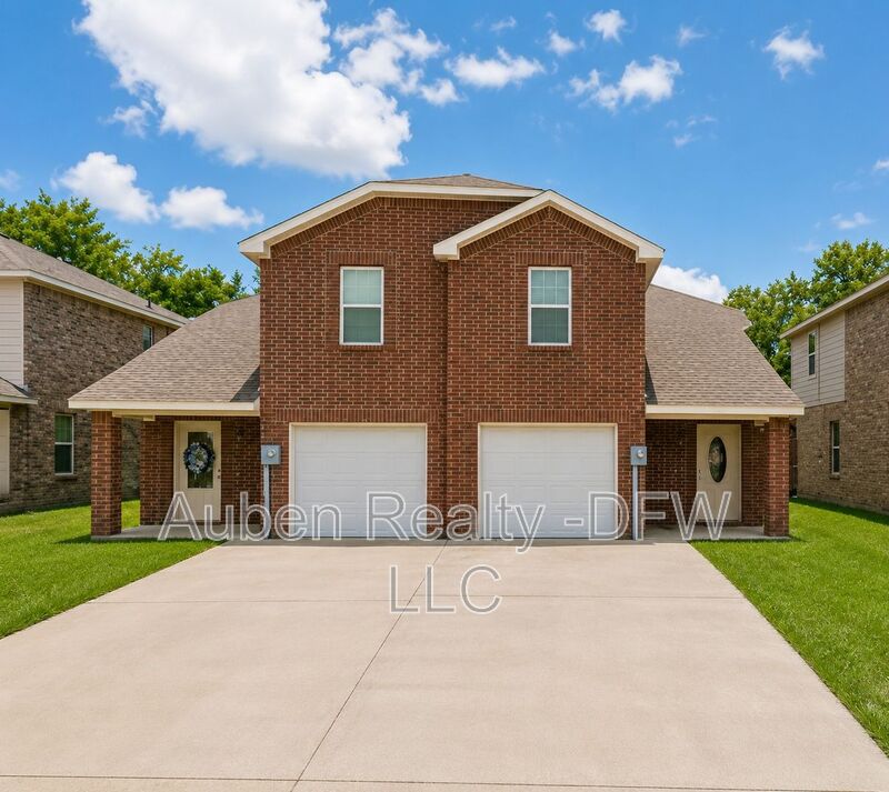 Princeton House: 907 Parkplace Ridge