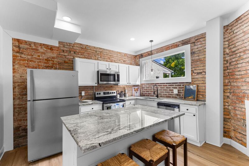 Columbus House: 1399 E. Long Street