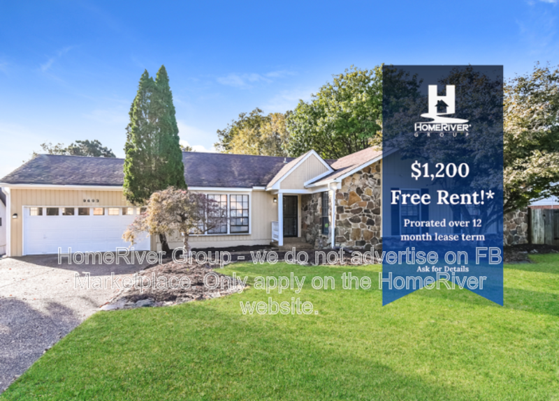 Lakeland House: 9693 Pine Point Dr