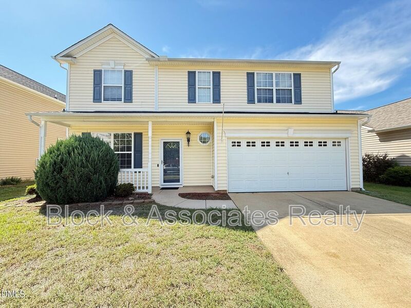 Holly Springs House: 420 Cline Falls Drive