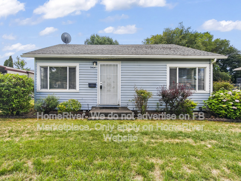 Spokane Valley House: 9404 E Main Ave