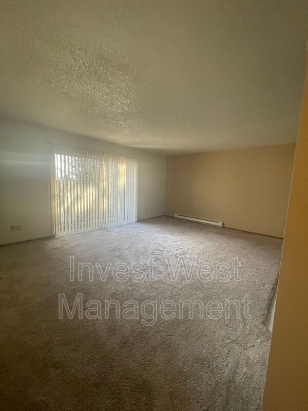 Vancouver House: 1701 E Reserve Street