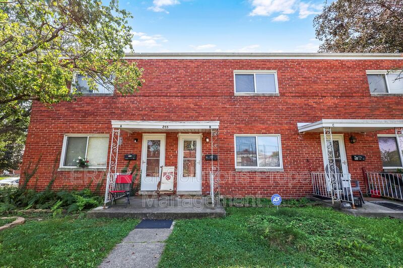 Columbus Condo: 255 S Powell Ave