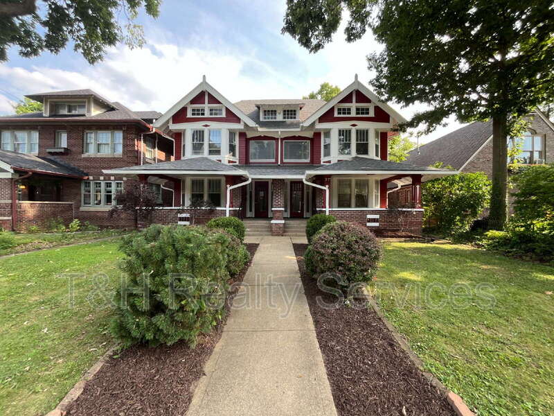 Indianapolis Condo: 37 E 32nd St. Upper 37