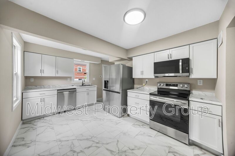 Saint Louis House: 618 Wesley