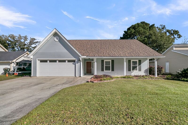 Summerville House: 111 Hopper Dr