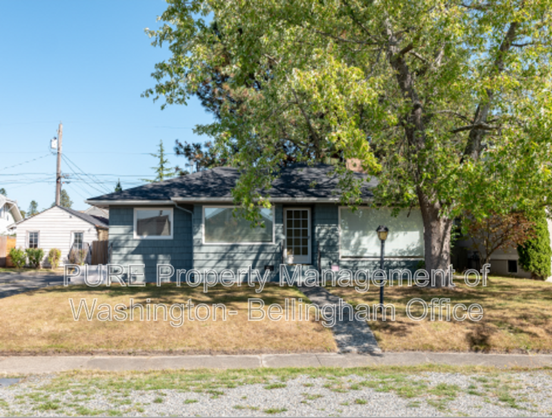 Bellingham House: 2720 Russell Street