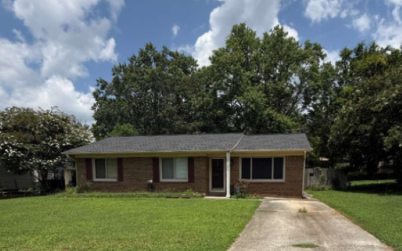 Huntsville House: 2424 Ells Road SW