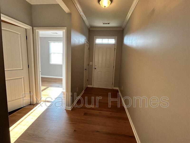 Gainesville House: 3148 Lilac Creek Trl