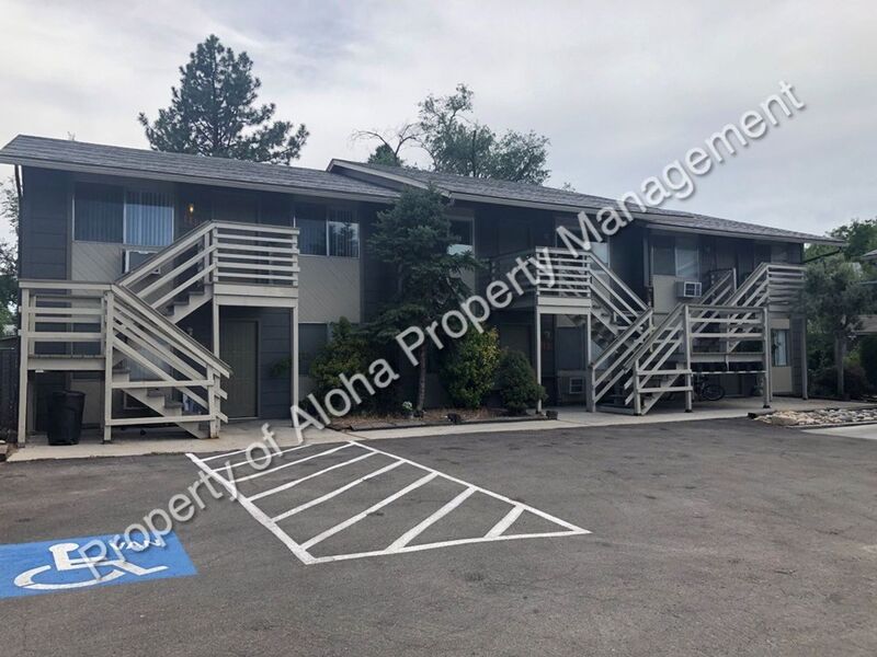Boise House: 1115 N. Arthur Ln