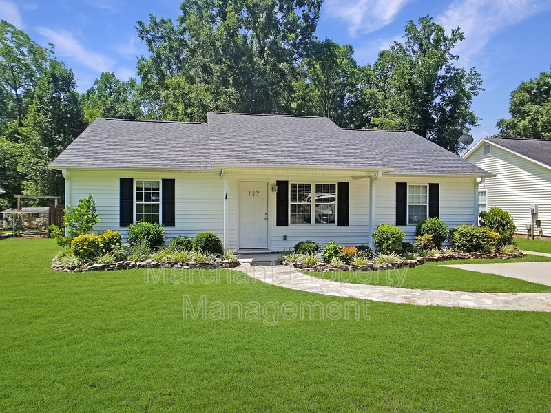 Spartanburg House: 127 Old Petrie Road