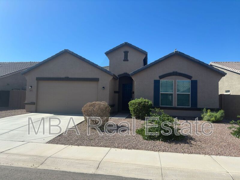 San Tan Valley House: 2075 W Angelo Way