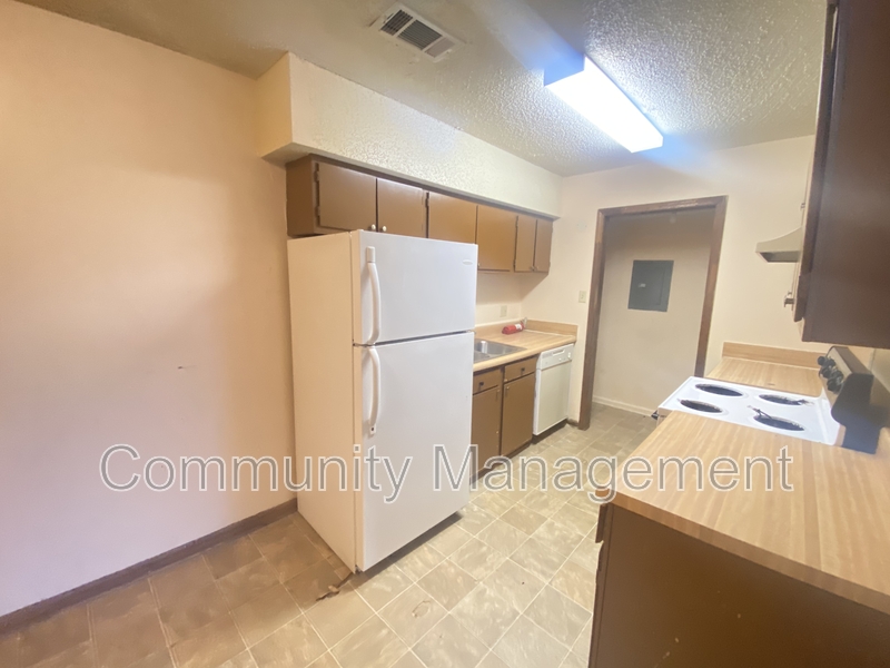 Baker Condo: 5137 Weston St