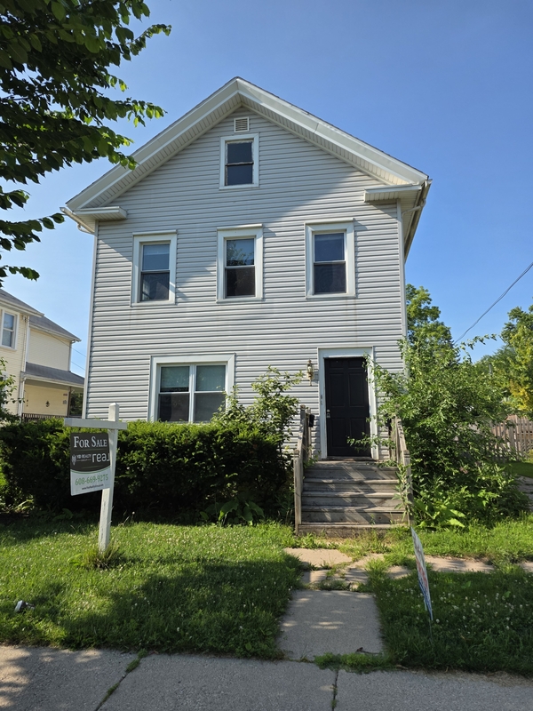 Fond du Lac Condo: 181 East 1st Street - 181 1/2