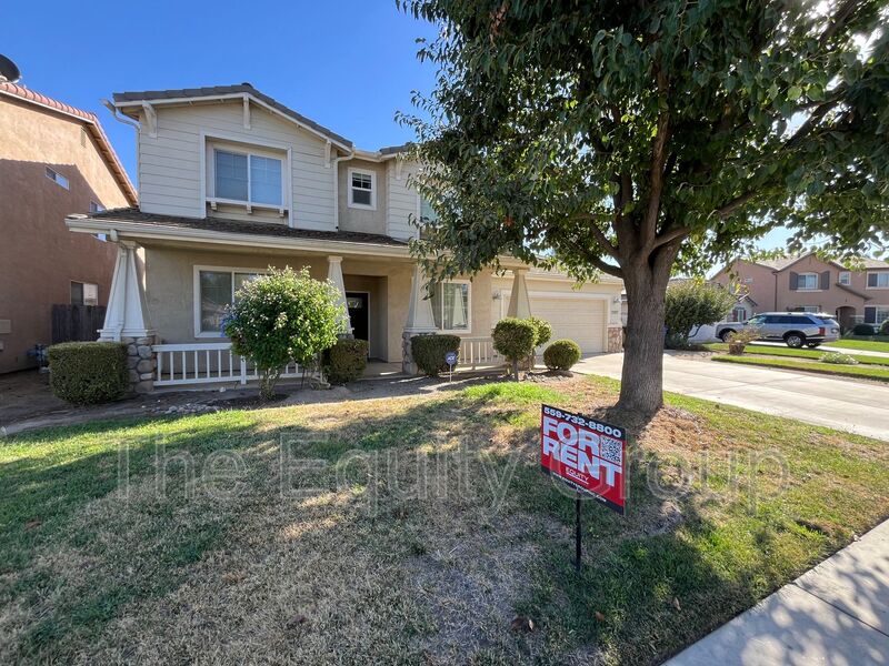 Porterville House: 2287 W Wall Ct