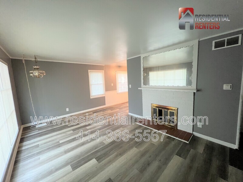 Milwaukee House: 5657 N 58th St