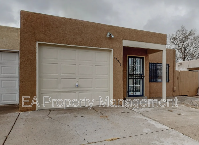 Albuquerque House: 12912 Marva Pl SE