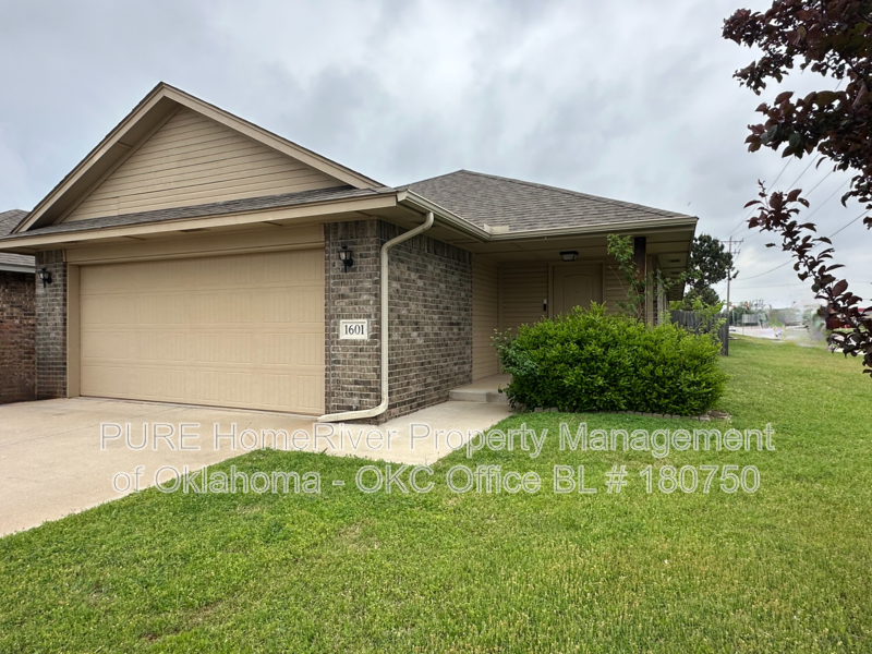 Oklahoma City Condo: 1601 Everglade Ct