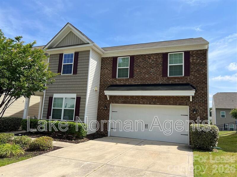 Huntersville House: 10374 Rutledge Ridge Drive