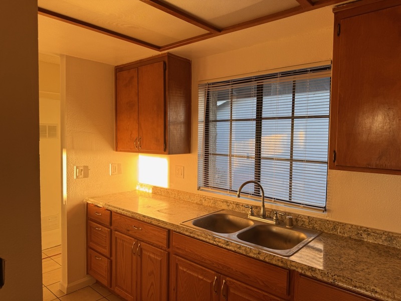 Apple Valley Condo: 13584 Yakima Rd