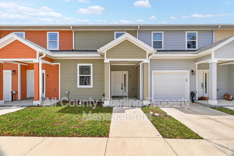 Gainesville Townhome: 1611 NW 29th Road