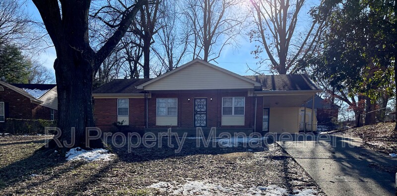 Memphis House: 4211 Lansdowne Dr