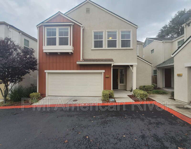 Fair Oaks House: 5359 Sablewood Ln