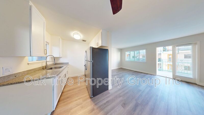 Oakland House: 265 Vernon St