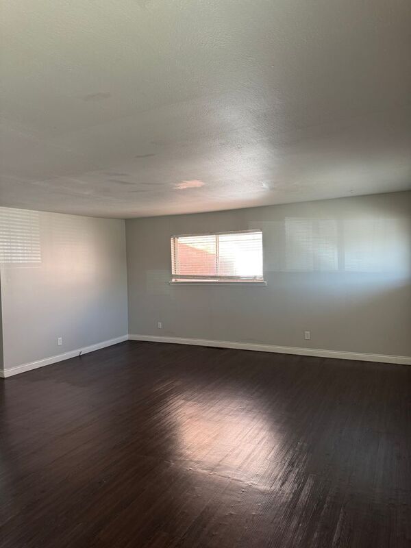 Springfield Condo: 2929 East University Street