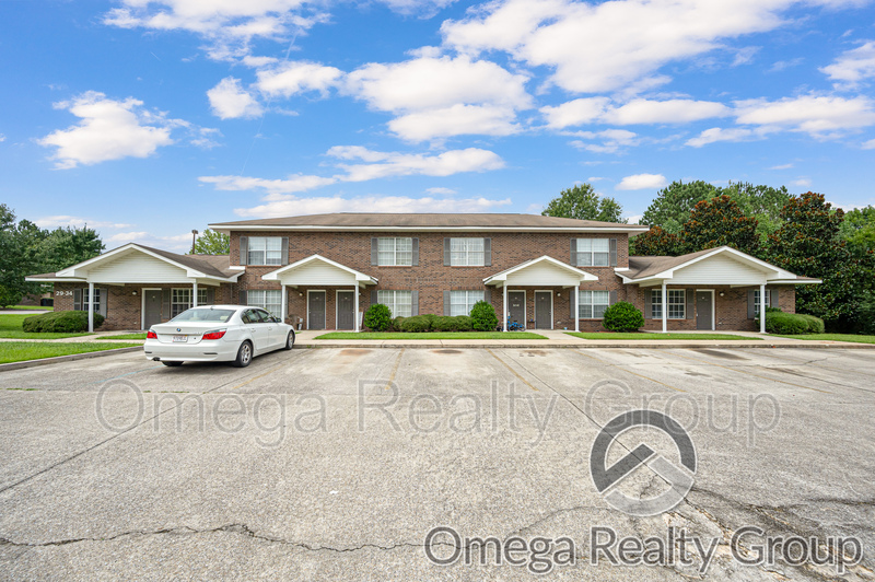 Columbiana Condo: 100 Egg And Butter Rd