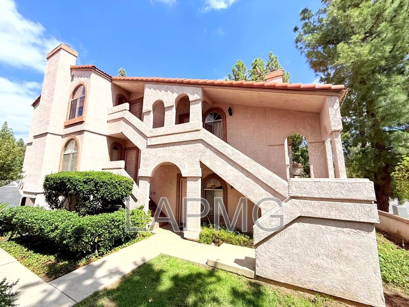 West Hills House: 23201 Sherman Way