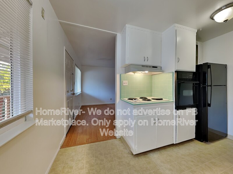 Sacramento House: 2957 Howe Ave