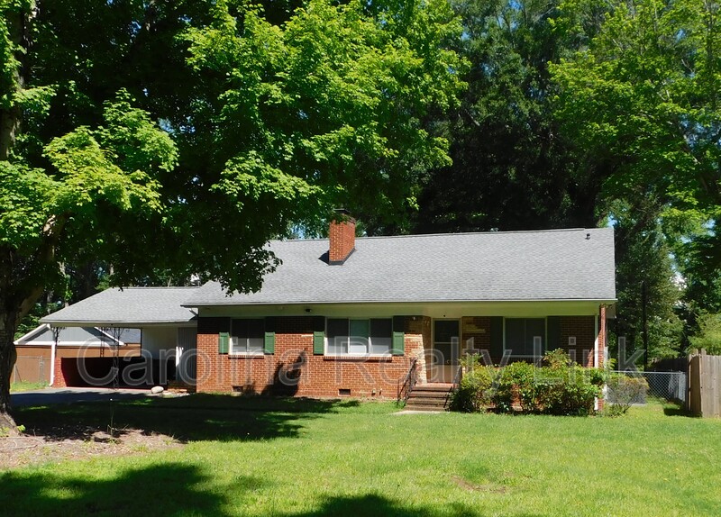 Charlotte House: 411 Gray Drive