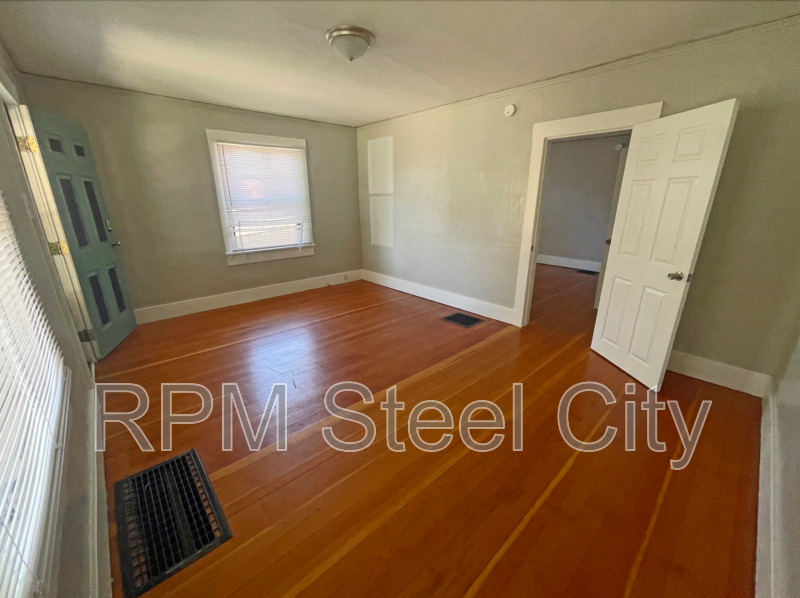 Pueblo Condo: 1728 Carteret Ave