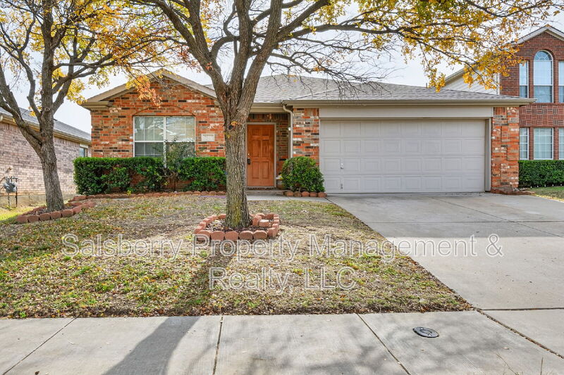 Fort Worth House: 2545 Prospect Hill Drive