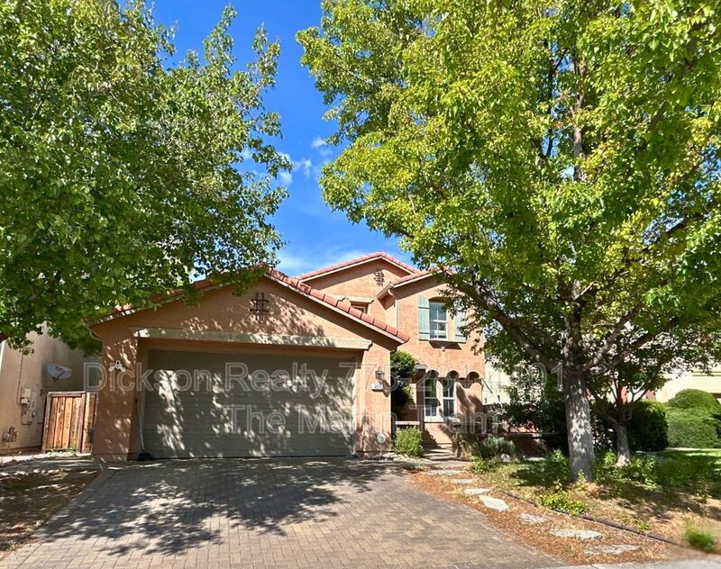 Reno House: 465 Stradella Court