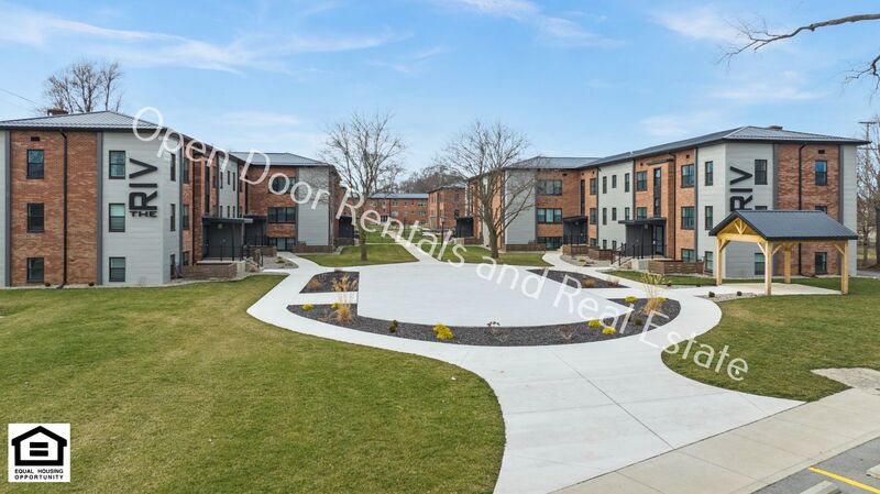 Fort Wayne House: 1823 Griswold Drive M12