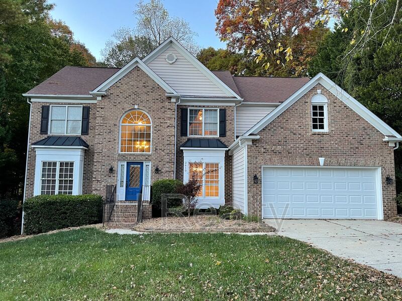 Charlotte House: 2610 Peverell Ln