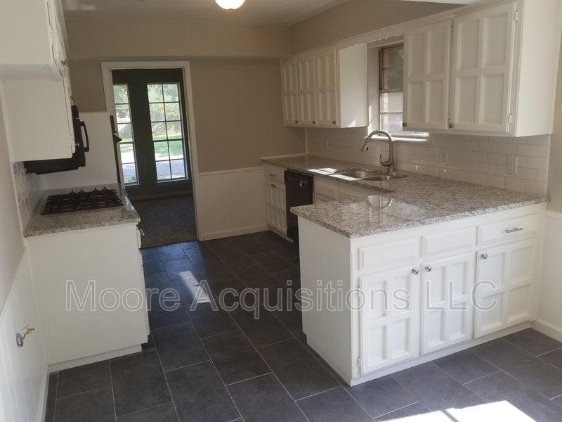 Sherman House: 1833 Skyline Dr